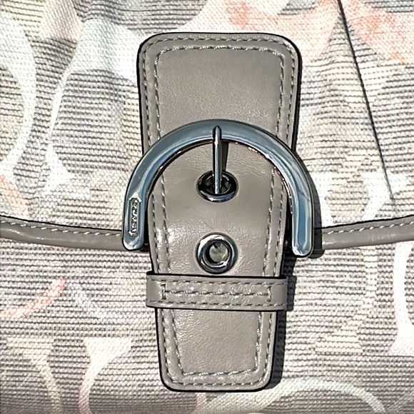 Coach SoHo Optic Pastel Sig C Grey & Peach w/Leather Trim Linen Flap Buckle Hobo - Picture 4 of 16